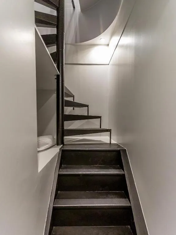 Edgar Marais - Reaumur Apartment *